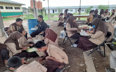 TEPUNG TAPIOKA BAHAN DASAR SINGKONG